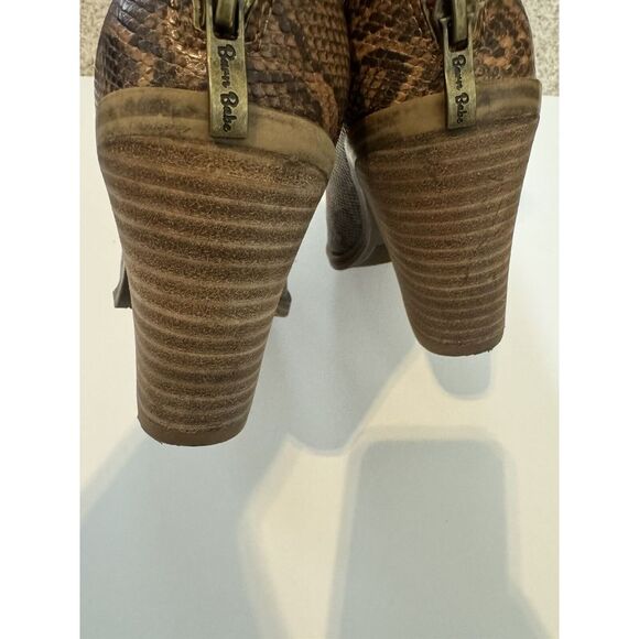 Barn Babe Women's‎ Snake Print White Brown Size 8.5 Ankle Booties - Picture 3 of 5